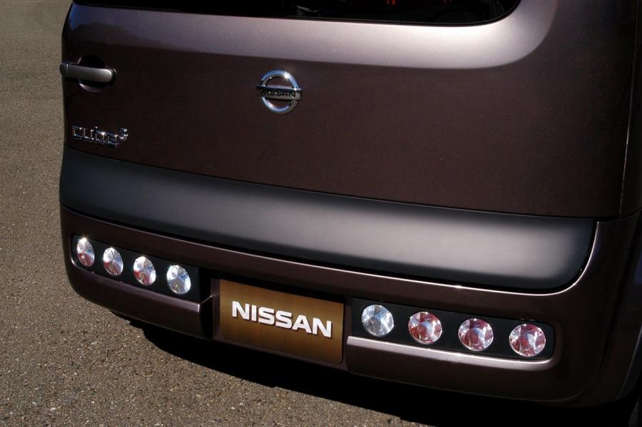  Nissan Cube 2009 года  (фото 79 из 137)